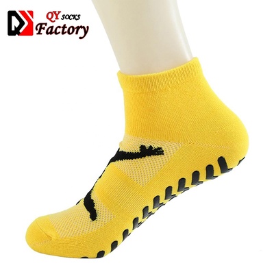 In Stock Adult Trampoline Park Non-slip Jump Sock